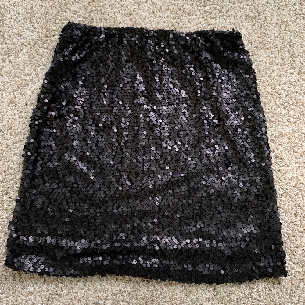 Black sequin skirt size small